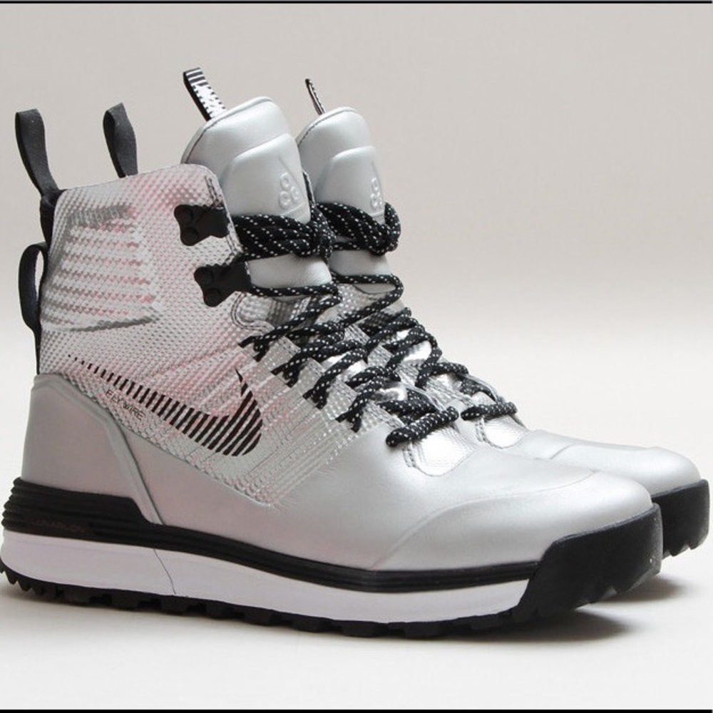 Men’s 10 1/2 Nike Lunar Terra Arktos NIKE ACG